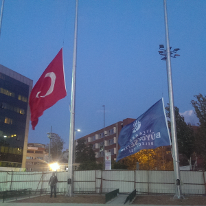 Büyük Bayrak Direği
